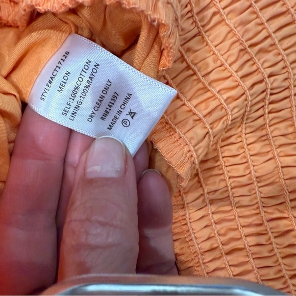 ASTR the label Revolve Aldrin cropped blouse puff sleeve size large off shoulder - Picture 6 of 9